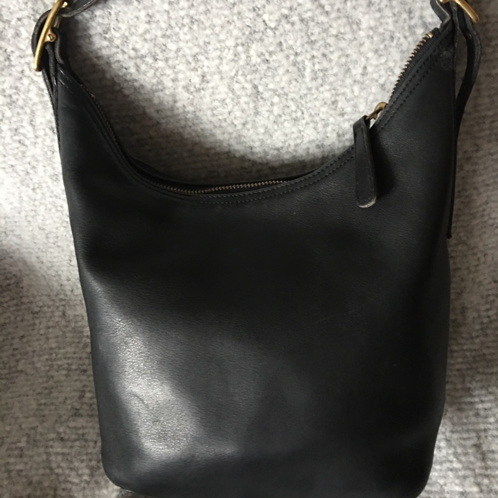 100 % AUTHENTIC  COACH hobo bag